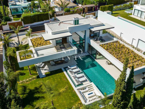 Villa en Las Brisas Golf de diseño en venta