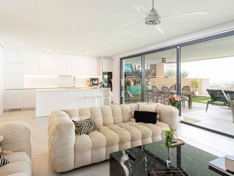 Pareada en Urbanización Artola Homes con piscina privada en venta