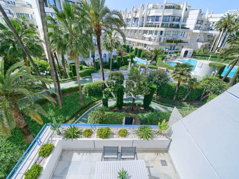 Apartment for short-term rental in central Marbella fully renovated and furnished