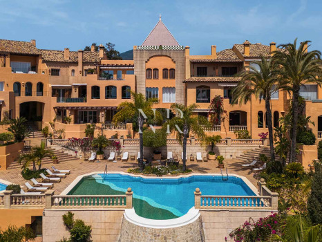Appartement à vendre dans le lotissement Les Belvederes avec vue panoramique sur la mer