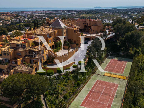 Apartamento en Urbanización Les Belvederes con vistas panorámicas al mar en venta