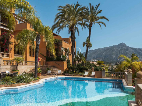 Appartement à vendre dans le lotissement Les Belvederes avec vue panoramique sur la mer