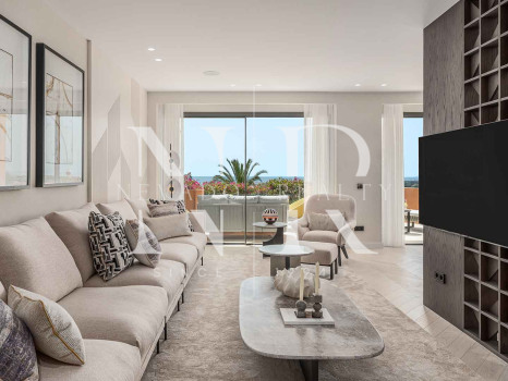 Apartamento en Urbanización Les Belvederes con vistas panorámicas al mar en venta