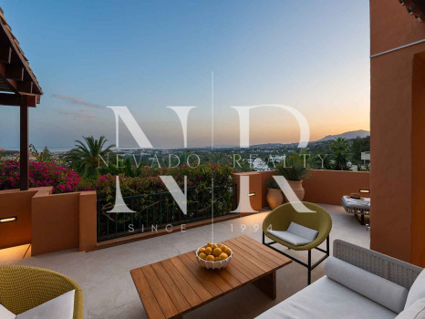 Apartamento en Urbanización Les Belvederes con vistas panorámicas al mar en venta