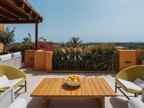 Appartement à vendre dans le lotissement Les Belvederes avec vue panoramique sur la mer