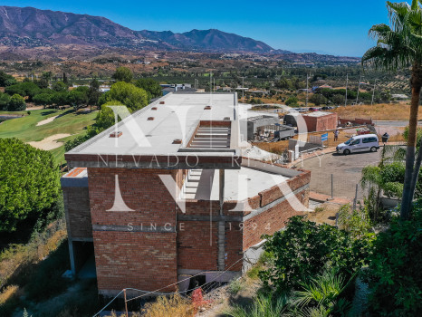 VILLA EN PRIMERA LINEA DE GOLF EN FASE DE  CONSTRUCCION EN LA CALA GOLF RESORT- MIJAS COSTA