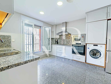 Villa for sale in the Santa Clara golf development on the front line of the golf course