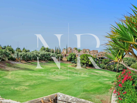 Villa for sale in the Santa Clara golf development on the front line of the golf course