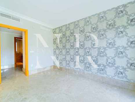Villa for sale in the Santa Clara golf development on the front line of the golf course