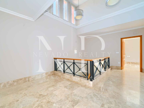 Villa for sale in the Santa Clara golf development on the front line of the golf course