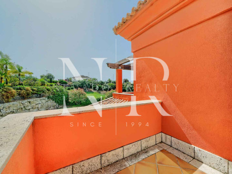 Villa for sale in the Santa Clara golf development on the front line of the golf course
