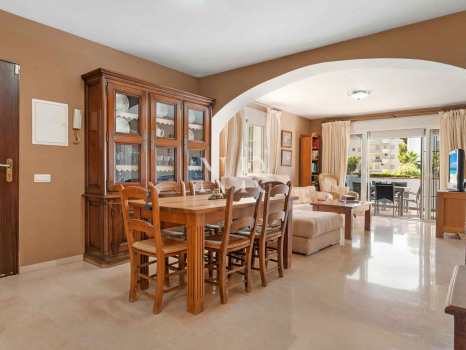 Apartment in Nueva Andalucía for sale