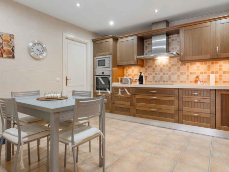 Apartment in Nueva Andalucía for sale