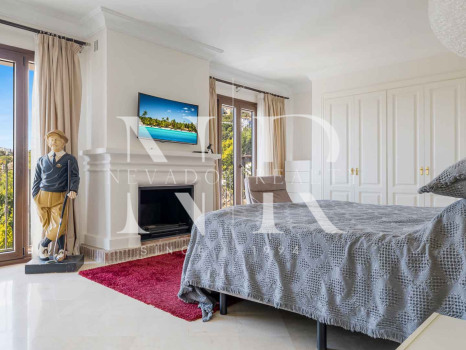 Adosada en Urbanización La Perla de la Heredia con piscina privada en venta
