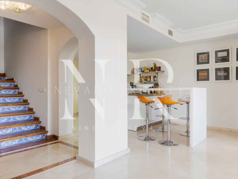 Adosada en Urbanización La Perla de la Heredia con piscina privada en venta