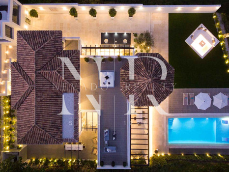 Villa en première ligne de golf à vendre à Aloha