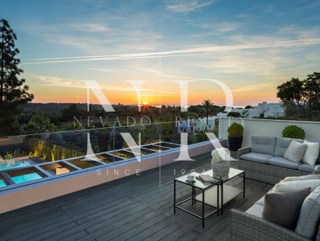 Villa en première ligne de golf à vendre à Aloha