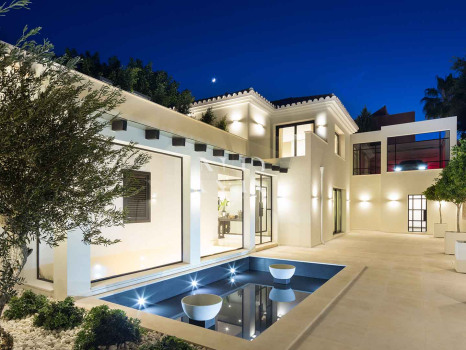 Villa en Aloha en primera línea de golf en venta