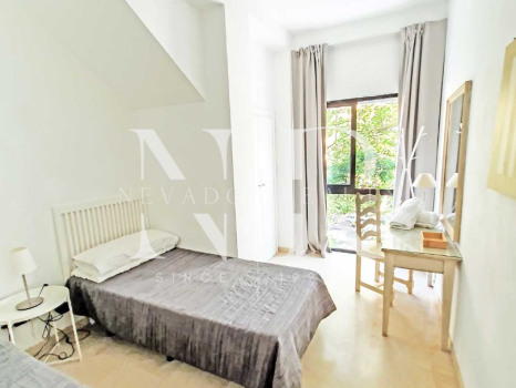Appartement dans l'immeuble Skol avec vue sur la mer en première ligne de plage à vendre