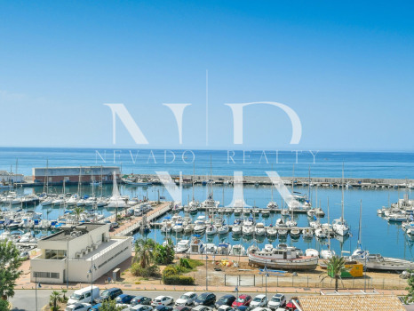 Apartment in La Zambomba on the beachfront in Marbella centre for sale