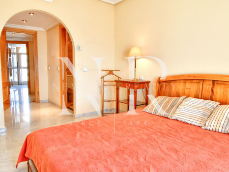Apartment in La Zambomba on the beachfront in Marbella centre for sale
