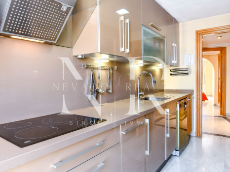 Apartment in La Zambomba on the beachfront in Marbella centre for sale