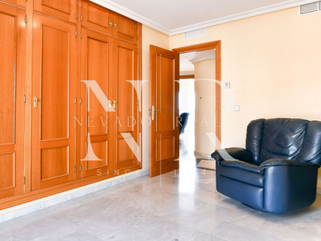 Apartment in La Zambomba on the beachfront in Marbella centre for sale