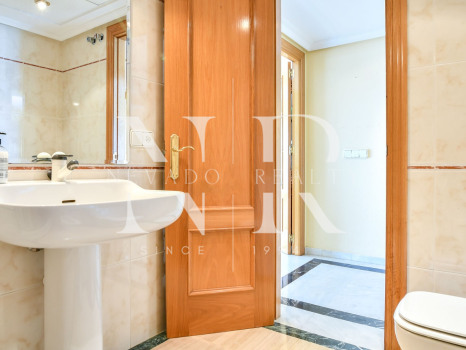 Apartment in La Zambomba on the beachfront in Marbella centre for sale