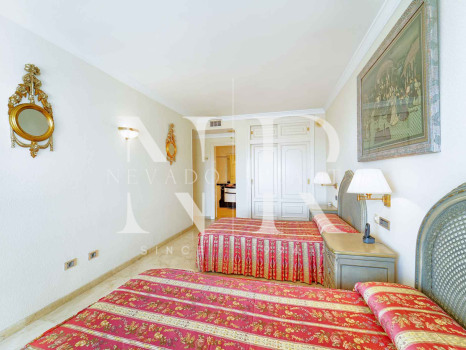 Penthouse in the Mayoral building on the beachfront with sea views for sale