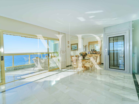 Penthouse in the Mayoral building on the beachfront with sea views for sale