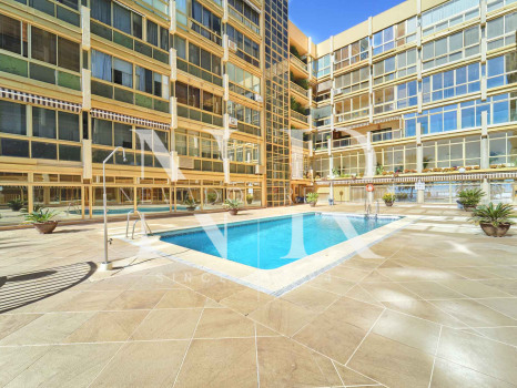 Penthouse in the Mayoral building on the beachfront with sea views for sale