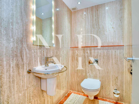 Apartamento en Don Gonzalo con vistas al mar a la venta en Marbella centro