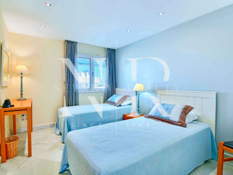 Apartamento en Don Gonzalo con vistas al mar a la venta en Marbella centro
