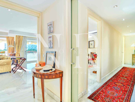 Apartamento en Don Gonzalo con vistas al mar a la venta en Marbella centro
