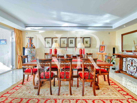 Apartamento en Don Gonzalo con vistas al mar a la venta en Marbella centro