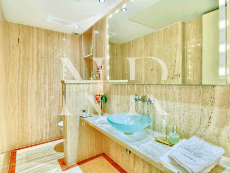 Apartamento en Don Gonzalo con vistas al mar a la venta en Marbella centro
