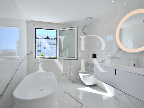 Penthouse in Cipreses del Mar on the beach side for sale