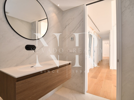 Penthouse in Cipreses del Mar on the beach side for sale