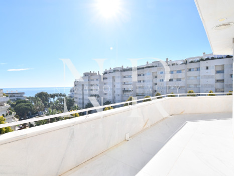 Penthouse in Cipreses del Mar on the beach side for sale