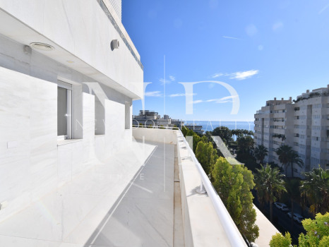 Penthouse in Cipreses del Mar on the beach side for sale