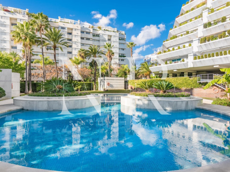 Penthouse in Cipreses del Mar on the beach side for sale