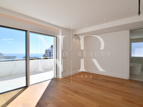 Penthouse in Cipreses del Mar on the beach side for sale