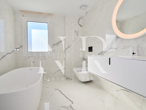 Penthouse in Cipreses del Mar on the beach side for sale