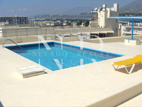 Apartment in the Marbella 2000 building opposite Marbella Marina