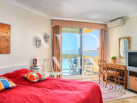 Apartment in the Marbella 2000 building opposite Marbella Marina
