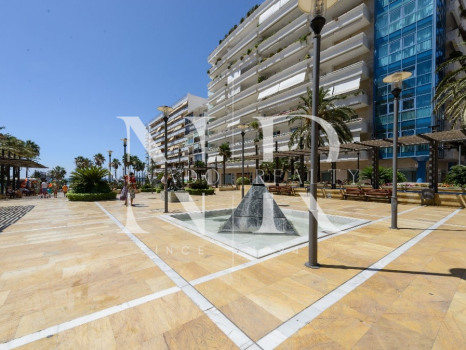 Apartment in the Marbella 2000 building opposite Marbella Marina