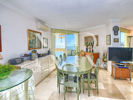 Apartment in the Marbella 2000 building opposite Marbella Marina