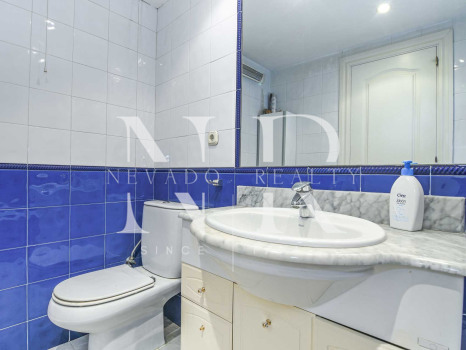 Apartment in the Marbella 2000 building opposite Marbella Marina