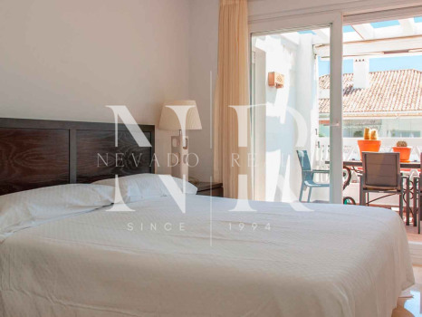 Duplex penthouse in Las Cañas Beach for short term rental.