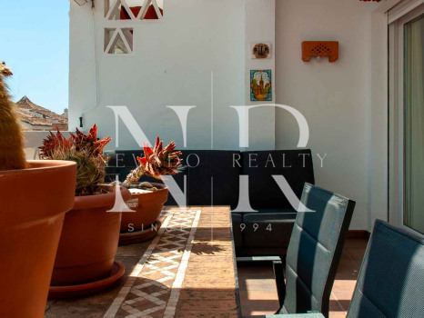 Duplex penthouse in Las Cañas Beach for short term rental.